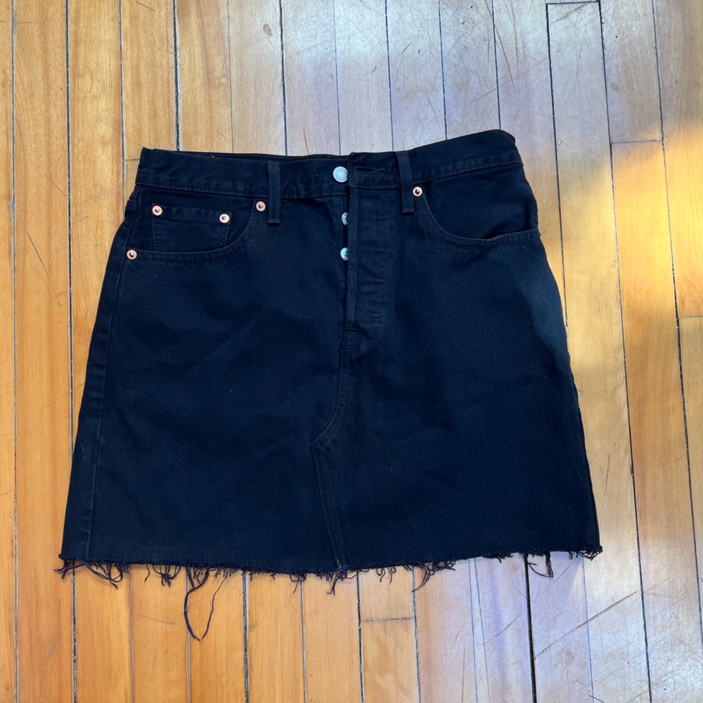 Levi's Black Mini Skirt
